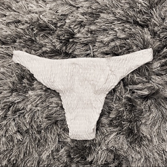 ALL WHITE ✨ Ribbed Bikini Set - Picture 5 of 5